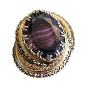 Vintage Amethyst Oval Gem Brooch With Gold Tone and Lace Designed Edge.